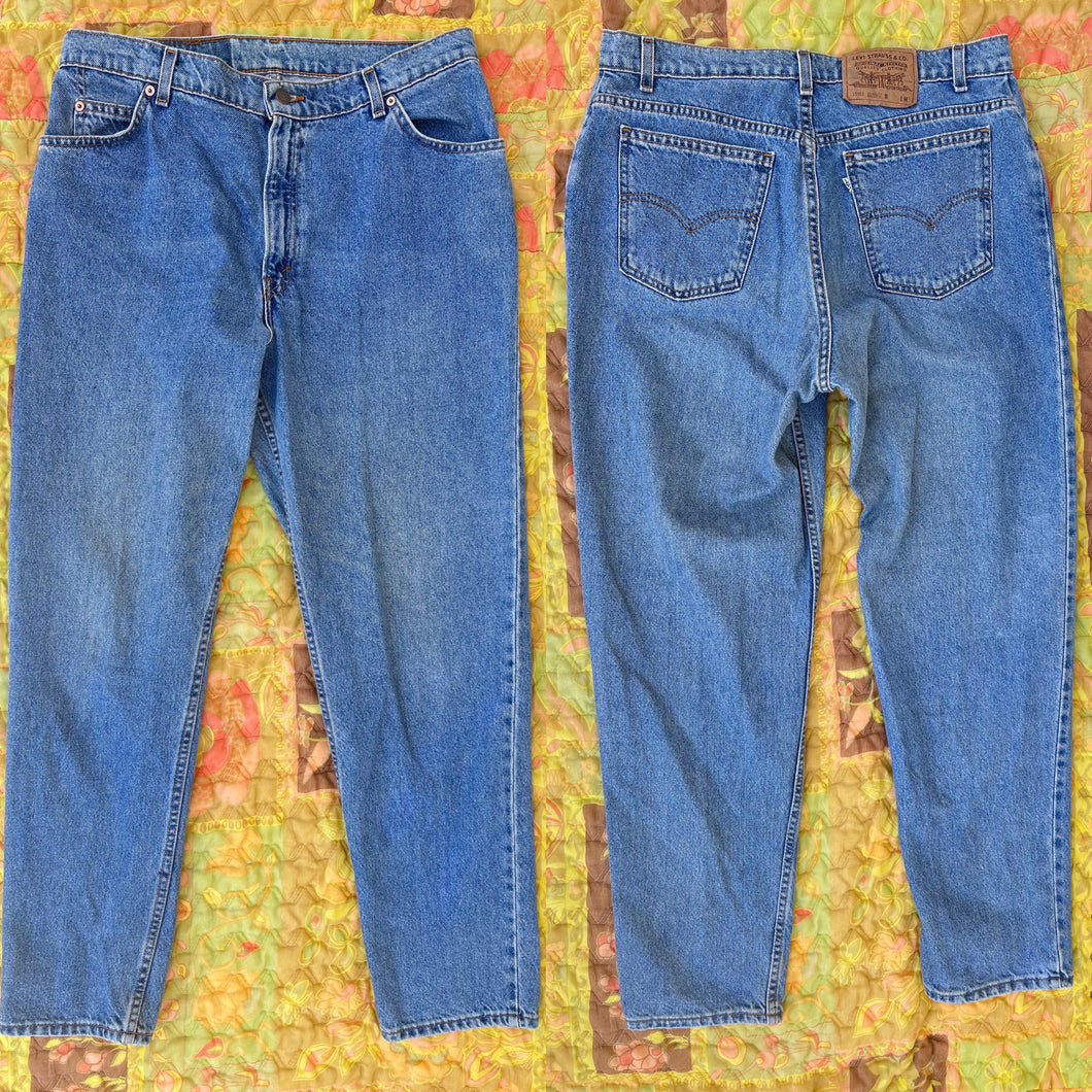 Vintage 90's Levi's White Tab 950's Medium Wash Relaxed Fit Tapered Leg Jeans
