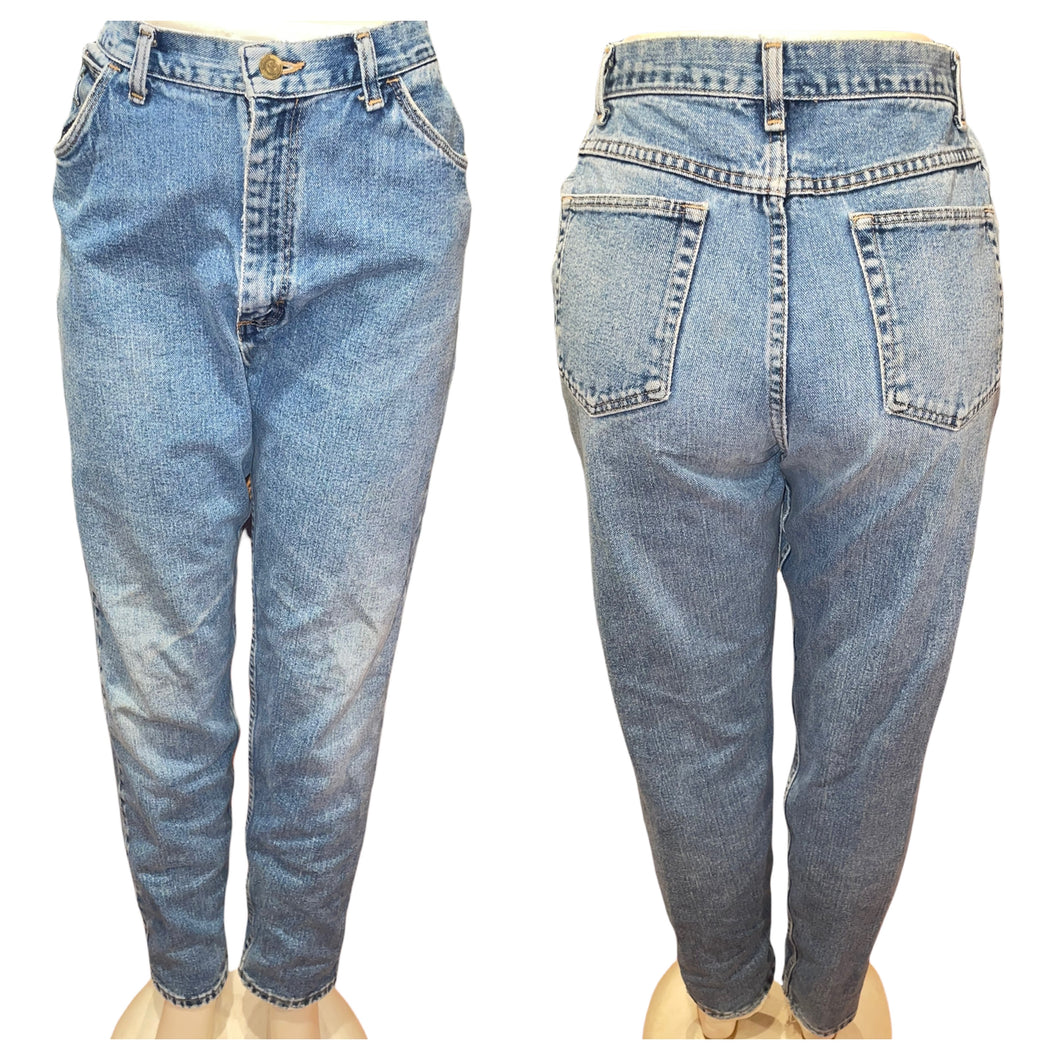 Vintage 90's Wrangler for Women Straight Leg Light Wash Mom Jeans | Size: 12x32